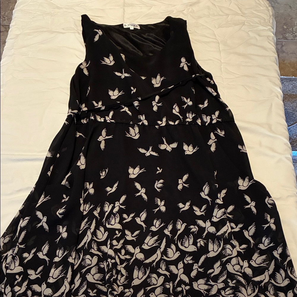 Elegant Black and Cream Bird Print Maxi Dress